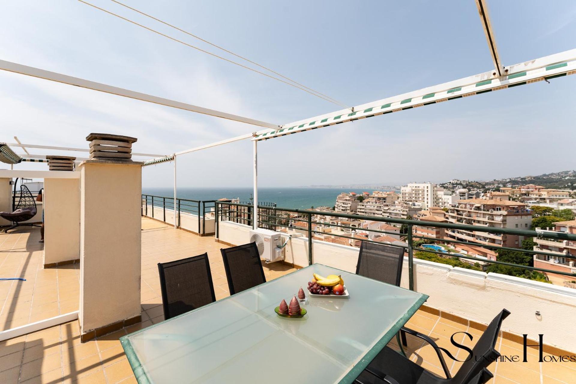 Terrace Of Paradise, 3 Bed Duplex, Bbq, Views, Pool, Parking *