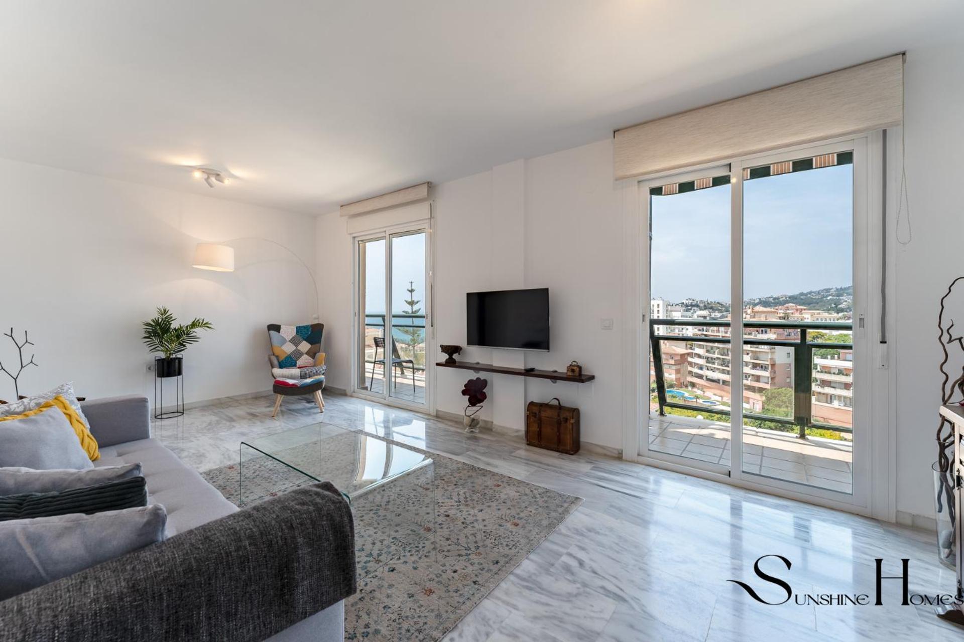 Terrace Of Paradise, 3 Bed Duplex, Bbq, Views, Pool, Parking *